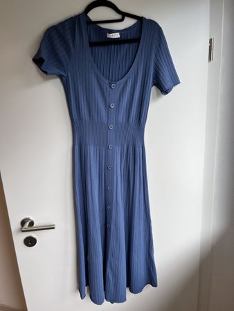Sandro Strickkleid Blau, Grösse S, Top Zustand für den Somme