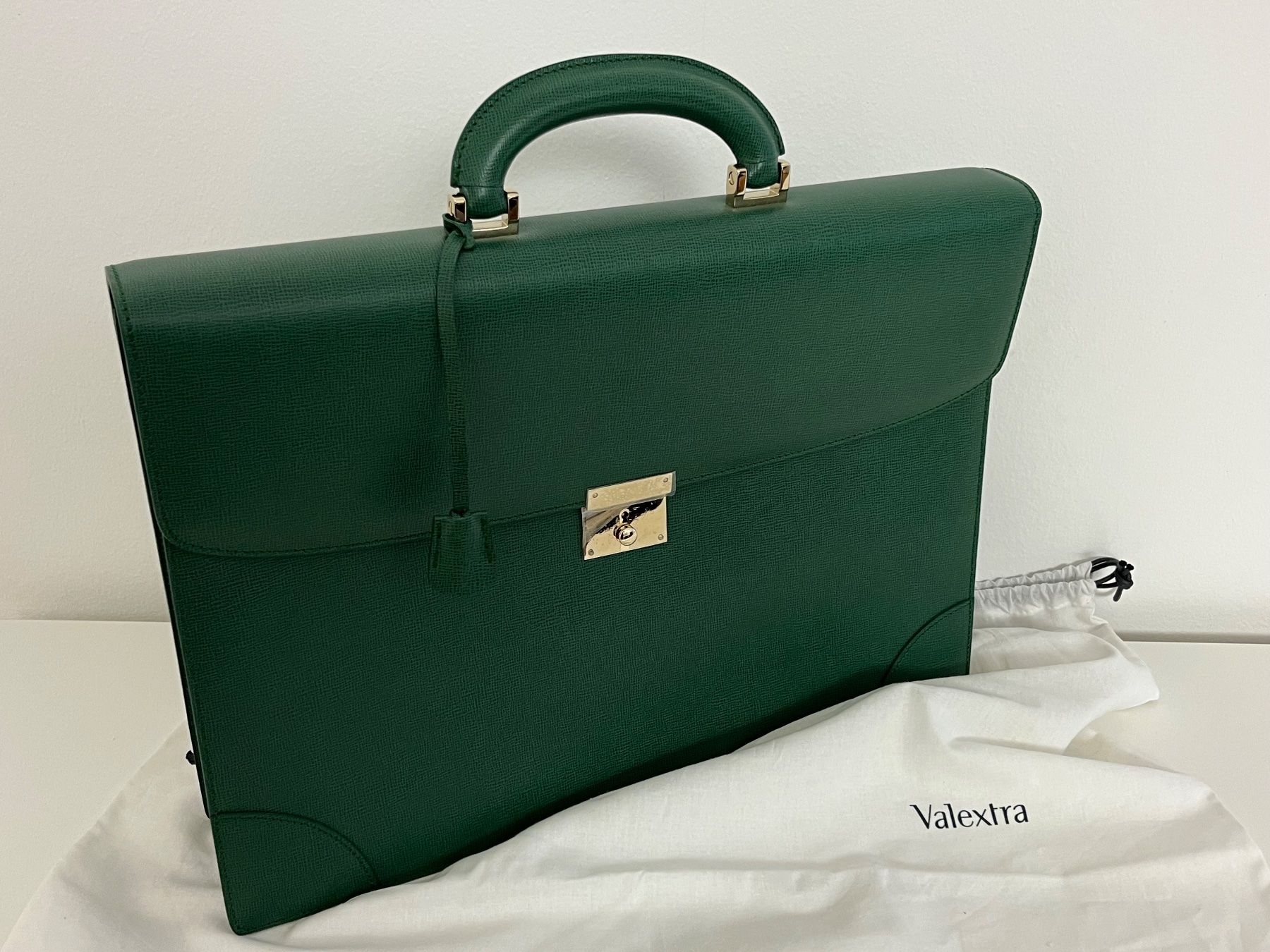 Valigie & Borse: VALEXTRA ROLEX green leather briefcase gold plated locking – Usato da Lugano venduto da LVC