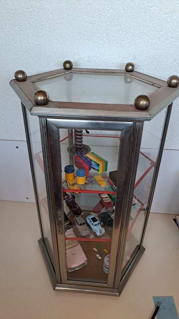 Vitrinen: Vitrine vintage – Gebraucht aus Neuchâtel von Forestmanz 1