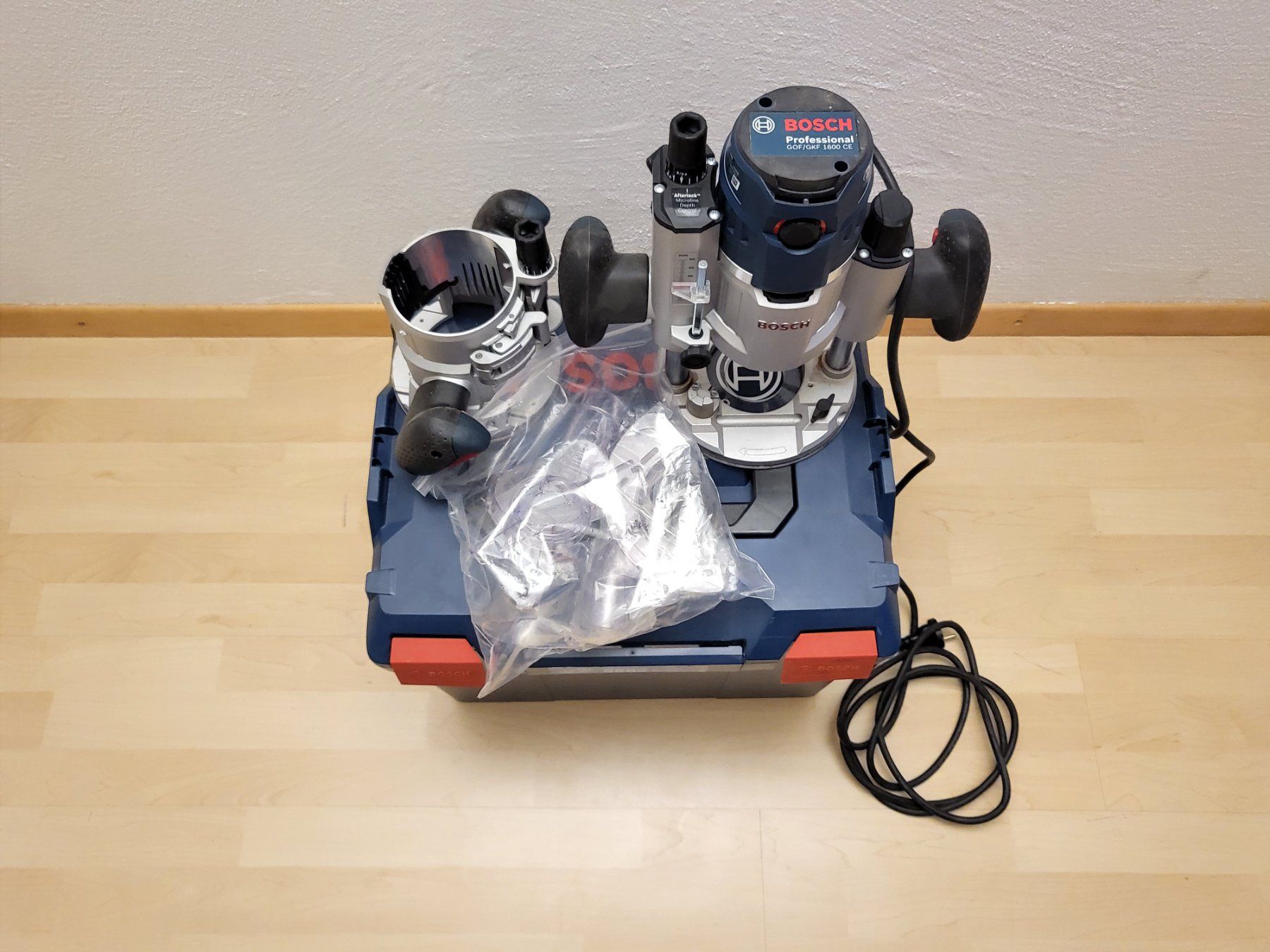 Tutte le macchine: BOSCH Oberfräse GMF 1600 CE mit Koffer – Usato da Pfäffikon ZH venduto da telve 2