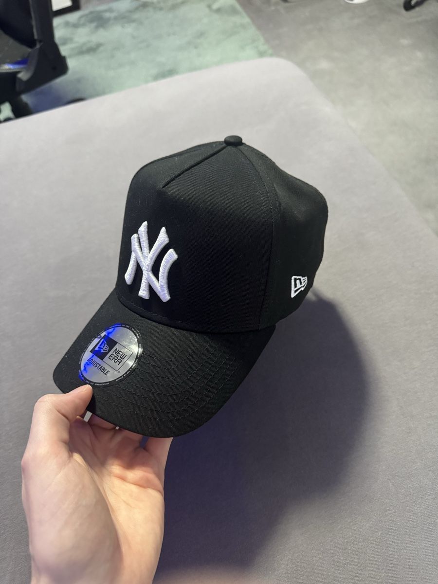 Autres vêtements & accessoires: NY cap – Neuf (Voir description) à Balzers par mackfose