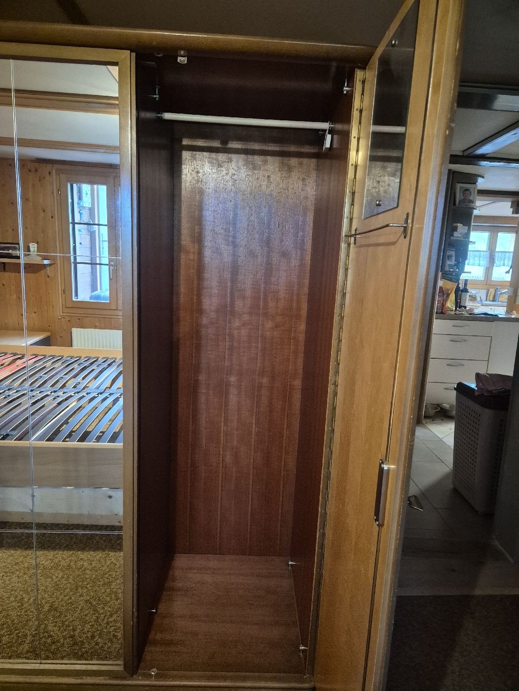 Armadi: 4 Türiger Kleiderschrank – Usato da Bowil venduto da wle_7nkb 4