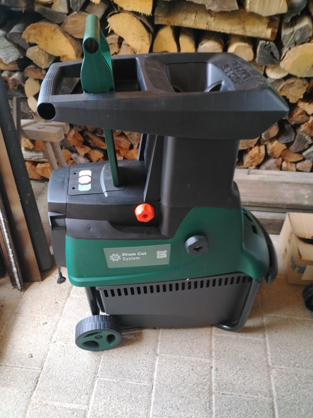 Bosch Trinciatrici: Bosch Elektrohäcksler AXT22D – Usato da Inkwil venduto da Desi02 5