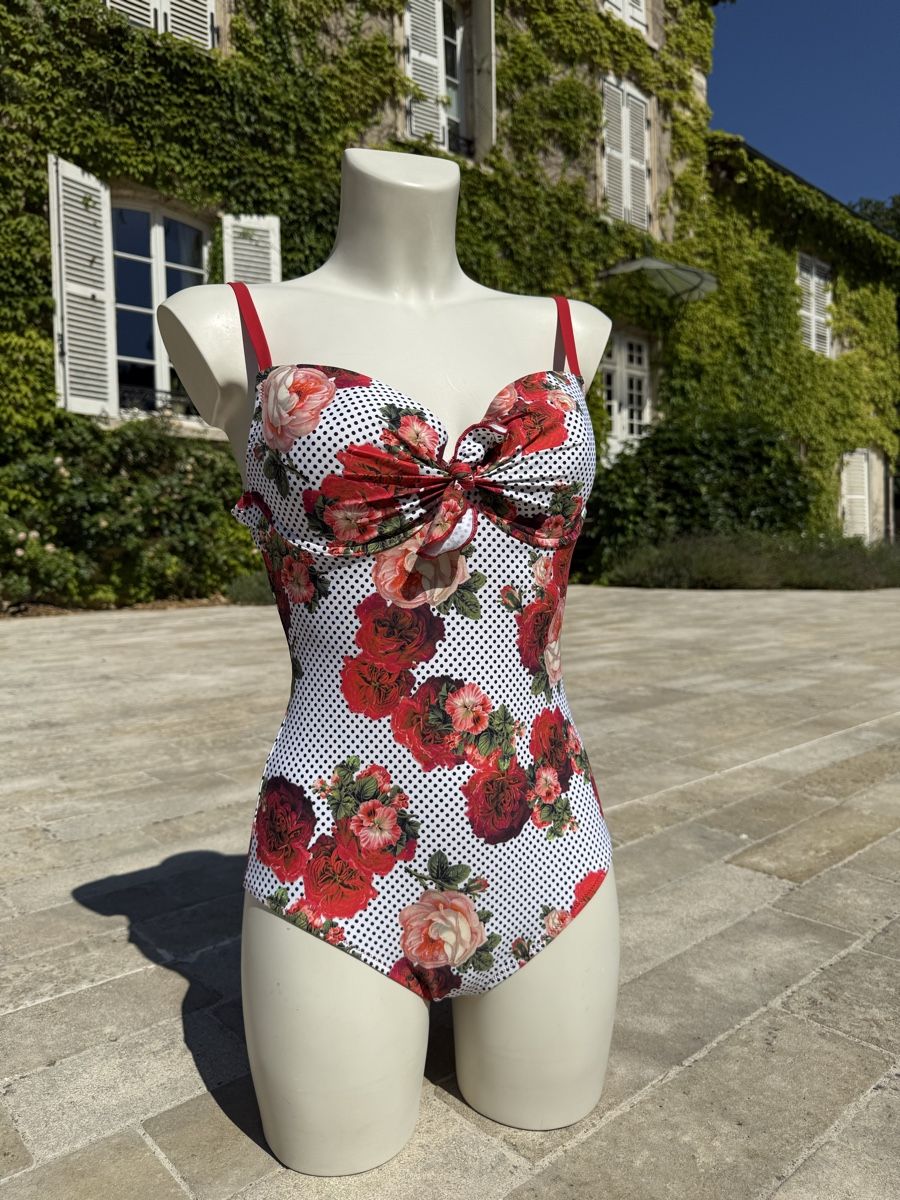 Badekleider & Bikinis: Badeanzug in Gr. M Cup C – Neu (gemäss Beschreibung) aus Olten von ale_nb2x