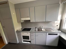 GRATIS - drei komplette Küchen zum demontieren! Mo. 15.06.26