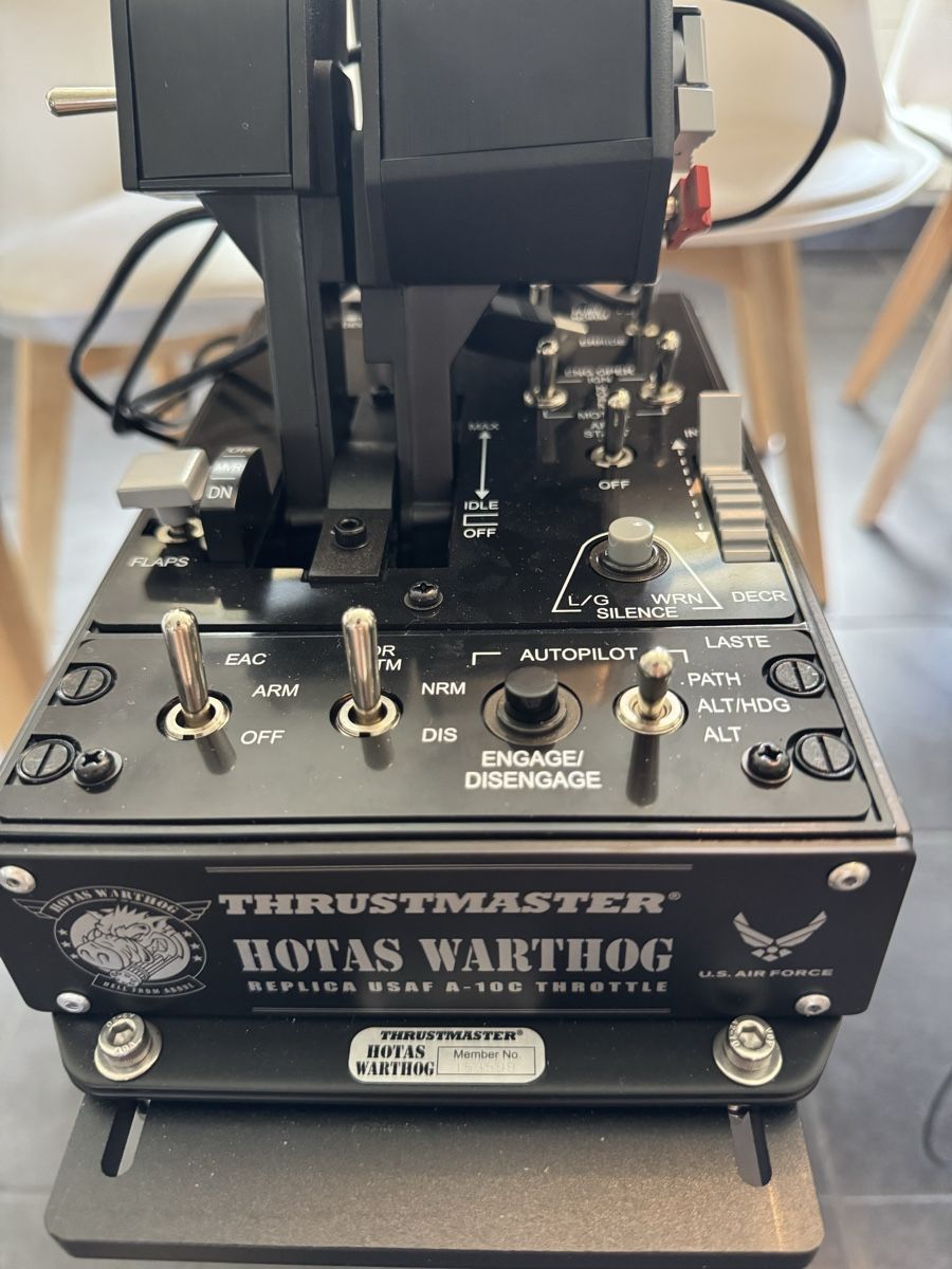 Thrustmaster Controller: Thrustmaster Joystick Hotas Warthog with Desk Mount  – Nuovo (secondo la descrizione) da Epalinges venduto da wil_f 1