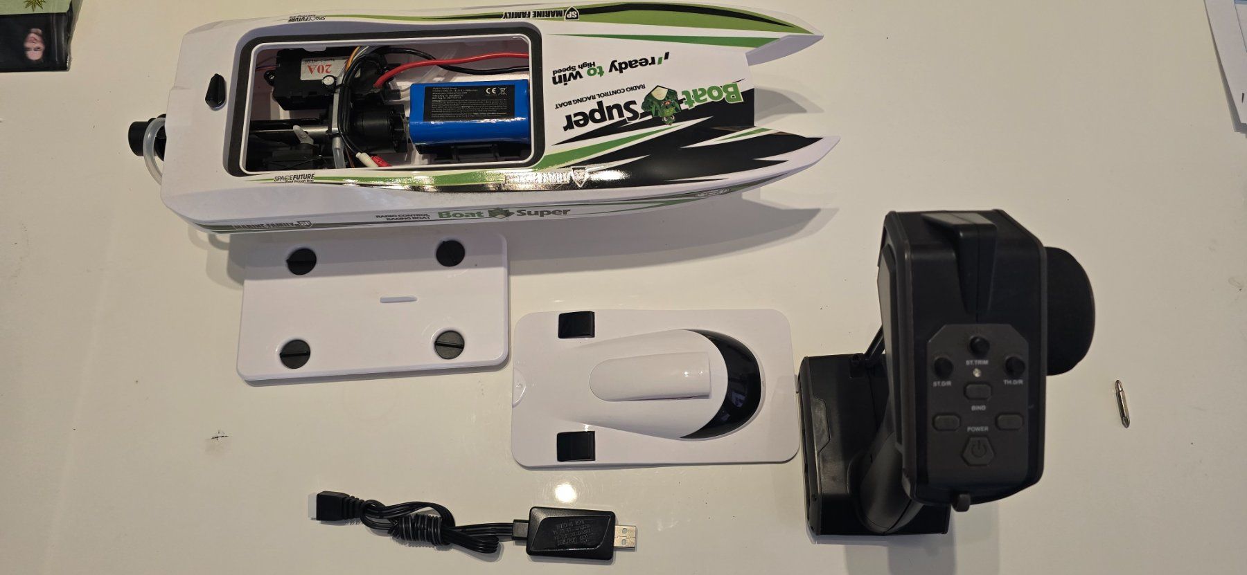 Amewi Modellismo RC: Katamaran Jetboot Green Arrow Brushless 400 mm RTR – Nuovo (secondo la descrizione) da Herisau venduto da Diveyourdream 3