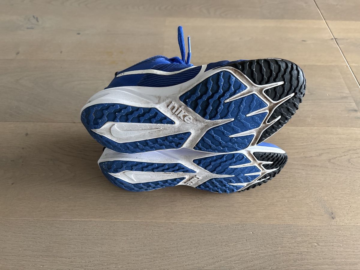 Nike Schuhe für Jungen: Turnschuhe von Nike, blau, Grösse 38 – Gebraucht aus Utzenstorf von chrigelti 1