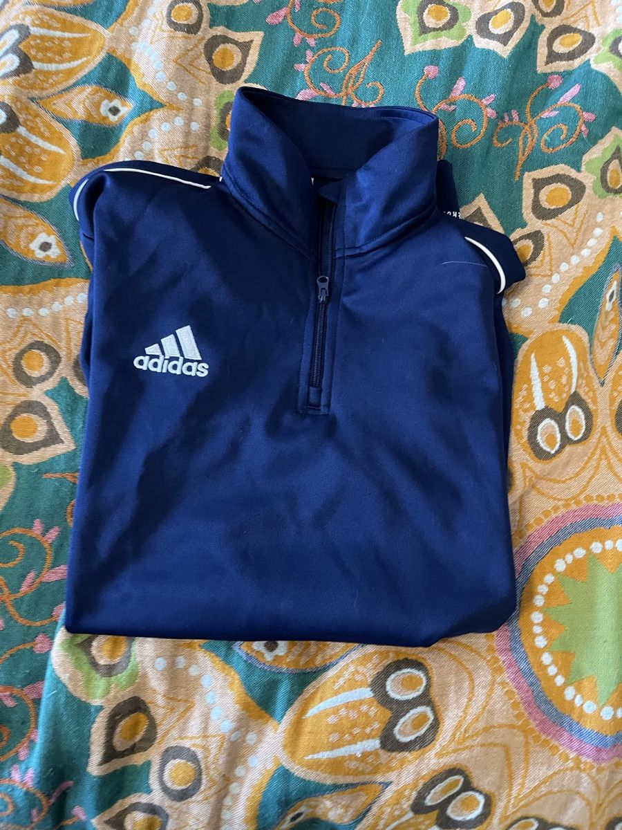 Adidas Pullover & Sweatshirts: Pull-over Adidas bleu marine fermeture éclair taille M – Gebraucht aus Genève von Elisabeth.17