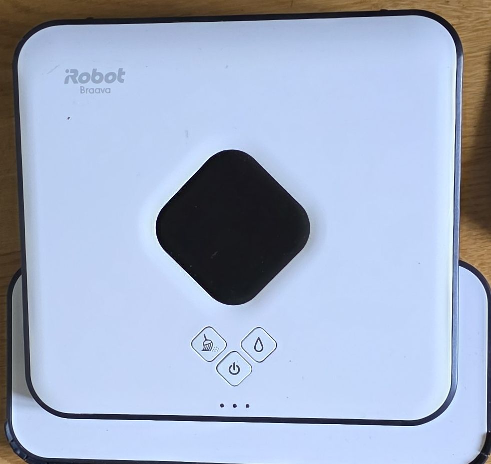 Irobot Aspirapolveri & Accessori: Robot Braava 390t Bodenwischer – Usato da Bern venduto da CookieMonster82