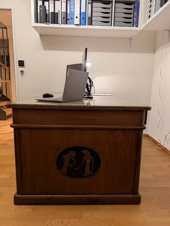 Scrivanie: Antiker Partner Desk um 1800  Teilbelegt & Java-Batiktuch – Usato da Grafstal venduto da MircoSpezzacatena 2