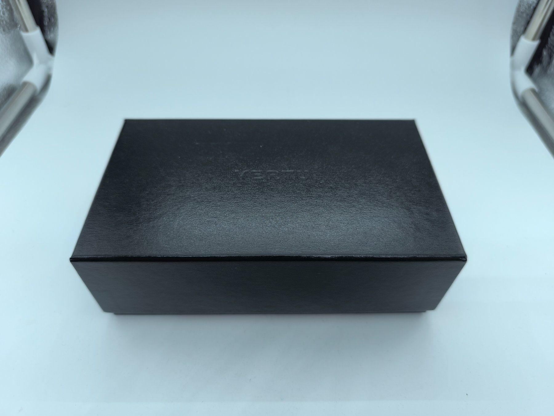 Vertu Cover & Protezioni schermo: Original VERTU Constellation Carbon Slip Case Schwarz – Nuovo (secondo la descrizione) da Rüti ZH venduto da Restwert_Rueti_ZH 4
