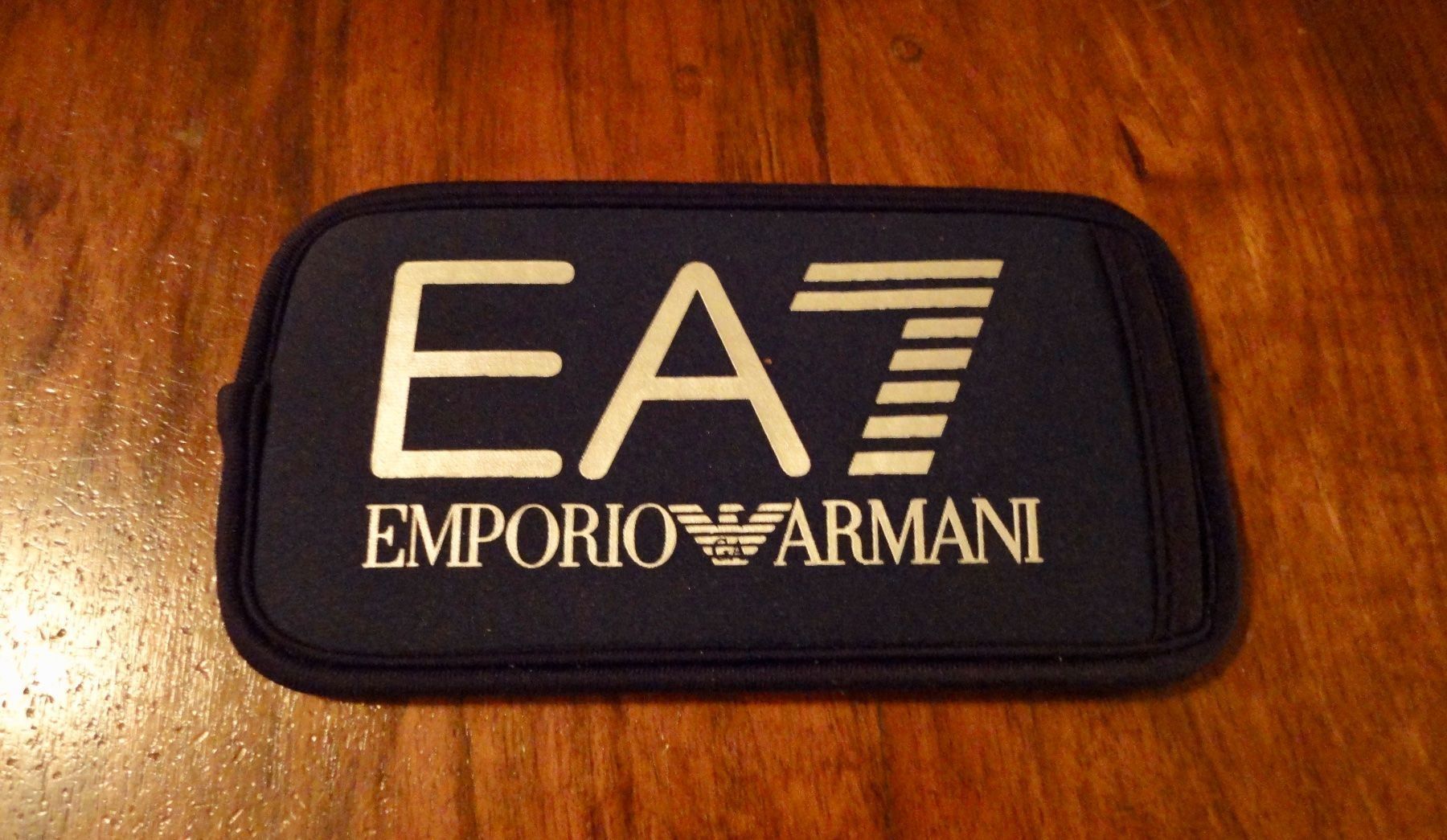Altro in  Abbigliamento & Accessori: Emporio Armani Brillenetui – Nuovo (secondo la descrizione) da Wädenswil venduto da LIS11