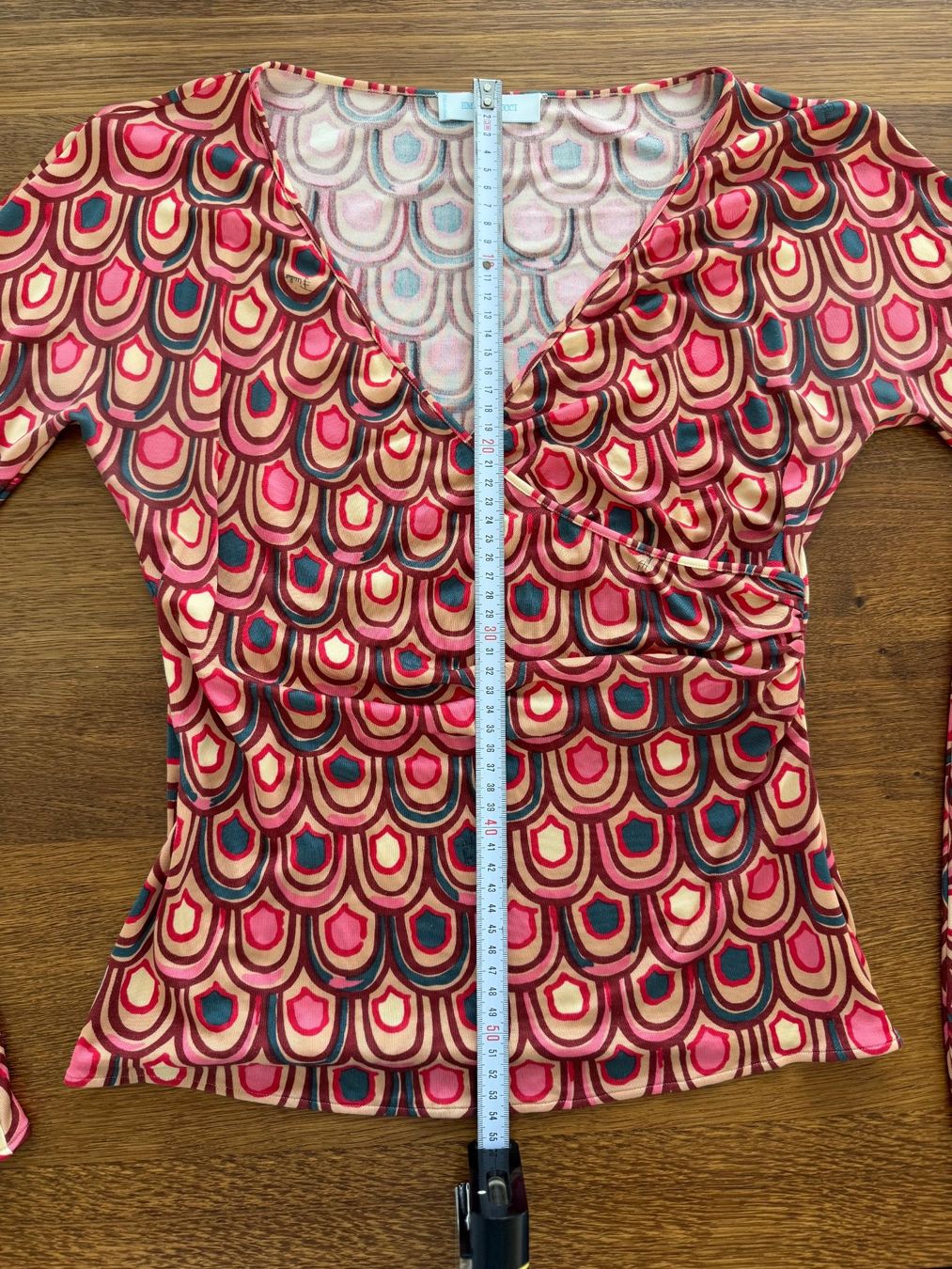 Emilio Pucci Blusen: EMILIO PUCCI ikonisches Top mit Wickeloptik 36/38 – Gebraucht aus Rudolfstetten von Bar_wk82 5