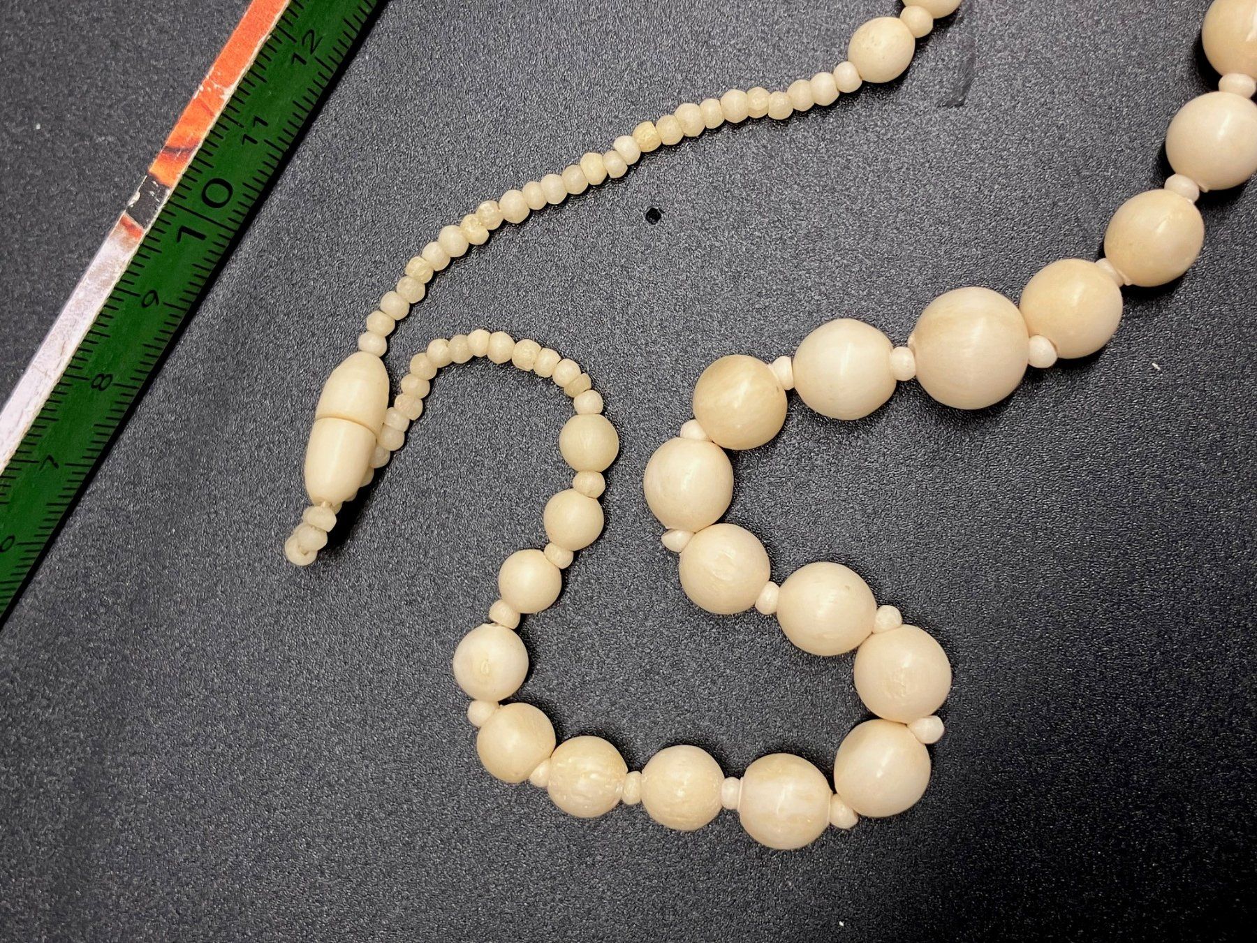 Catenine: Collana vintage in osso / dente – Usato da Origlio venduto da Zeto.81 2