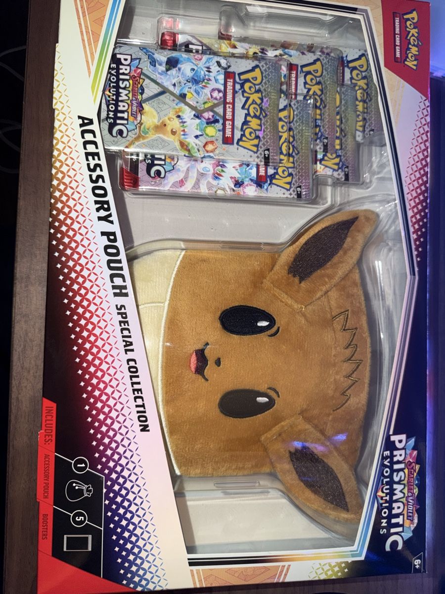 Pokémon Cartes à collectionner: Pokémon Prismatic Evolutions Evoli Accessory Pouch & 5 Boost – Neuf avec emballage d'origine à Aarburg par Tenzin.B