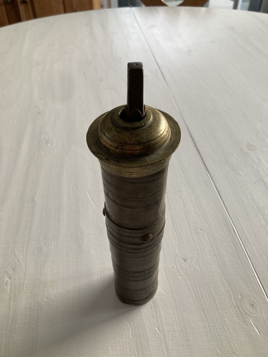 Elettrodomestici da cucina: Orientalische antike Kaffeemühle – Usato da Kesswil venduto da Branca-01 1