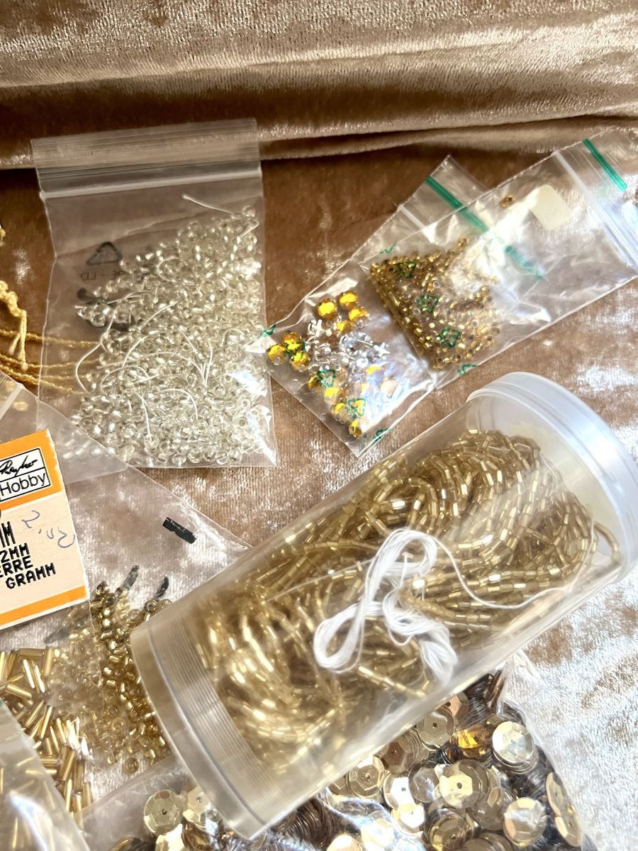 Kit bricolage: Pailletten und Strasssteine – Nuovo (secondo la descrizione) da Gerzensee venduto da ast_j77p 1
