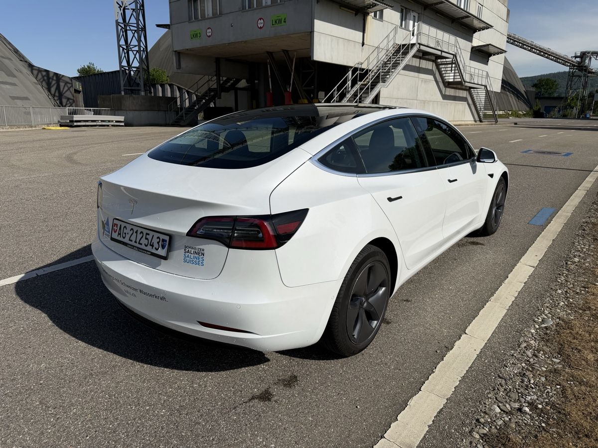 Tesla Autos: Tesla Model 3 Long Range – Gebraucht aus Eiken von hipopo 2