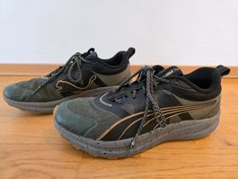Puma Sneaker, Grösse 43, schwarz-oliv, neuwertig