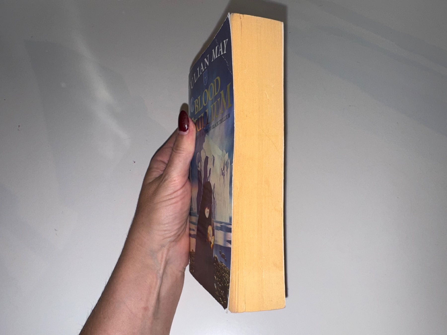 Bücher: NOVEL: Julian May, Blood trillium – Gebraucht aus Grosswangen von English_books 1