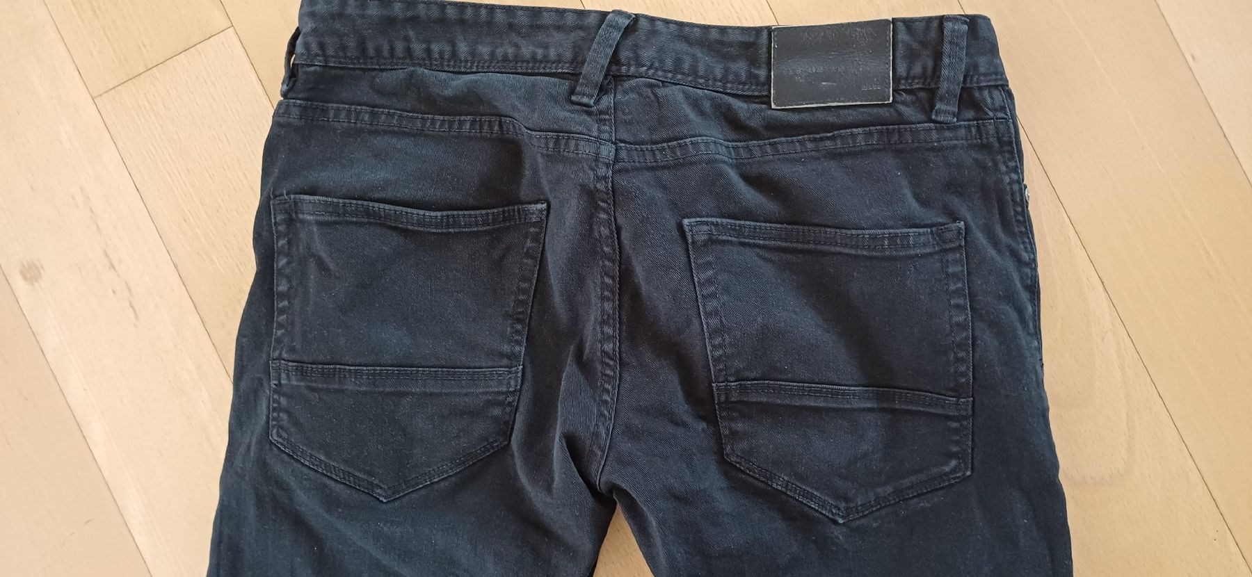 Jeans: Jeans schwarz Gr. 31/30 – Usato da Entlebuch venduto da Waldschratt65 5