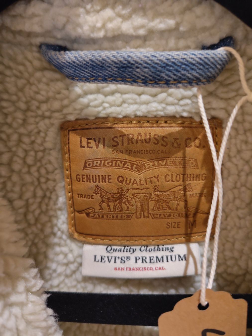 Levi's Giacche: Jeansjacke Levi's M gefüttert – Nuovo (secondo la descrizione) da Losone venduto da ell_nora89 2