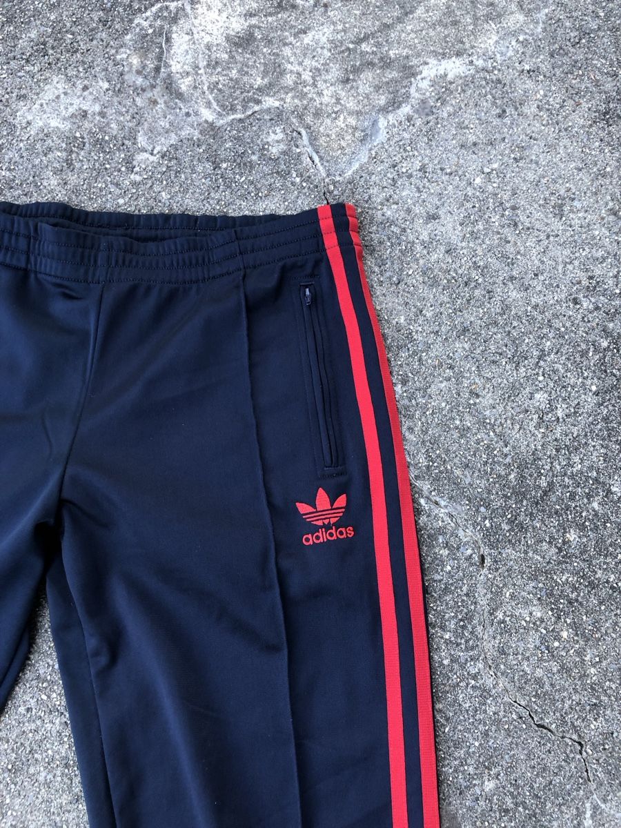 Adidas Pantalons: Adidas Track Pants – D'occasion à Fribourg par ann_l9b7 1
