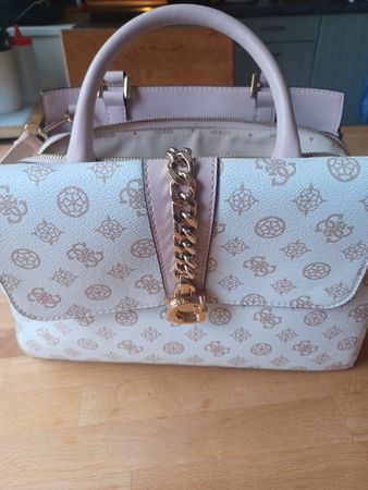 Guess HAndtasche