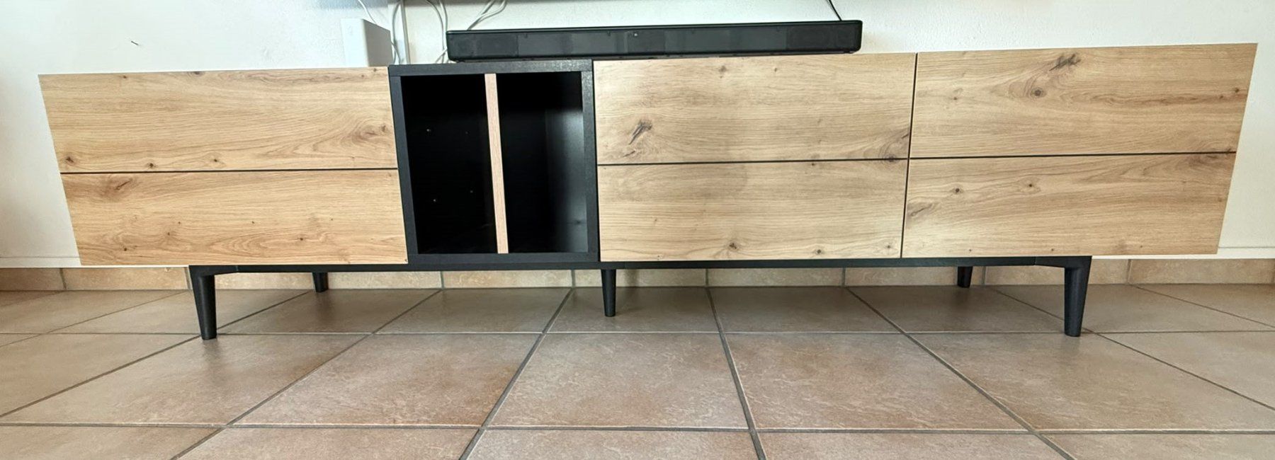 Mobili TV: TV-Möbel Eiche & schwarz – Nuovo (secondo la descrizione) da PIETERLEN venduto da Topexclusives 1