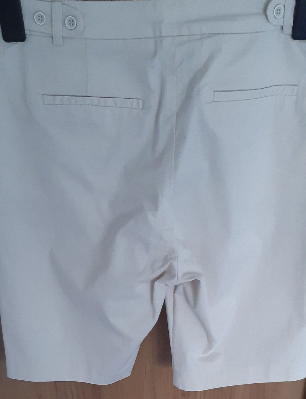 Esprit Pantaloni: Shorts Damen Grösse S – Usato da Feuerthalen venduto da kigo87 1