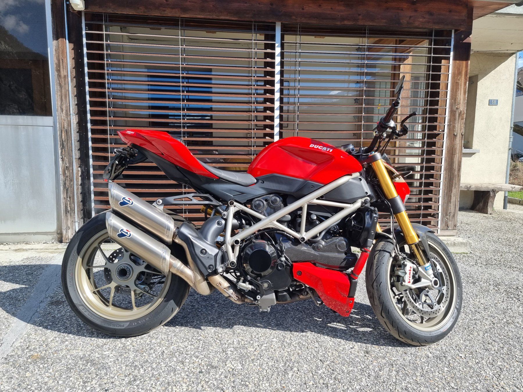 Ducati Strasse: Ducati Streetfighter 1099 S – Gebraucht aus Gamsen von  8