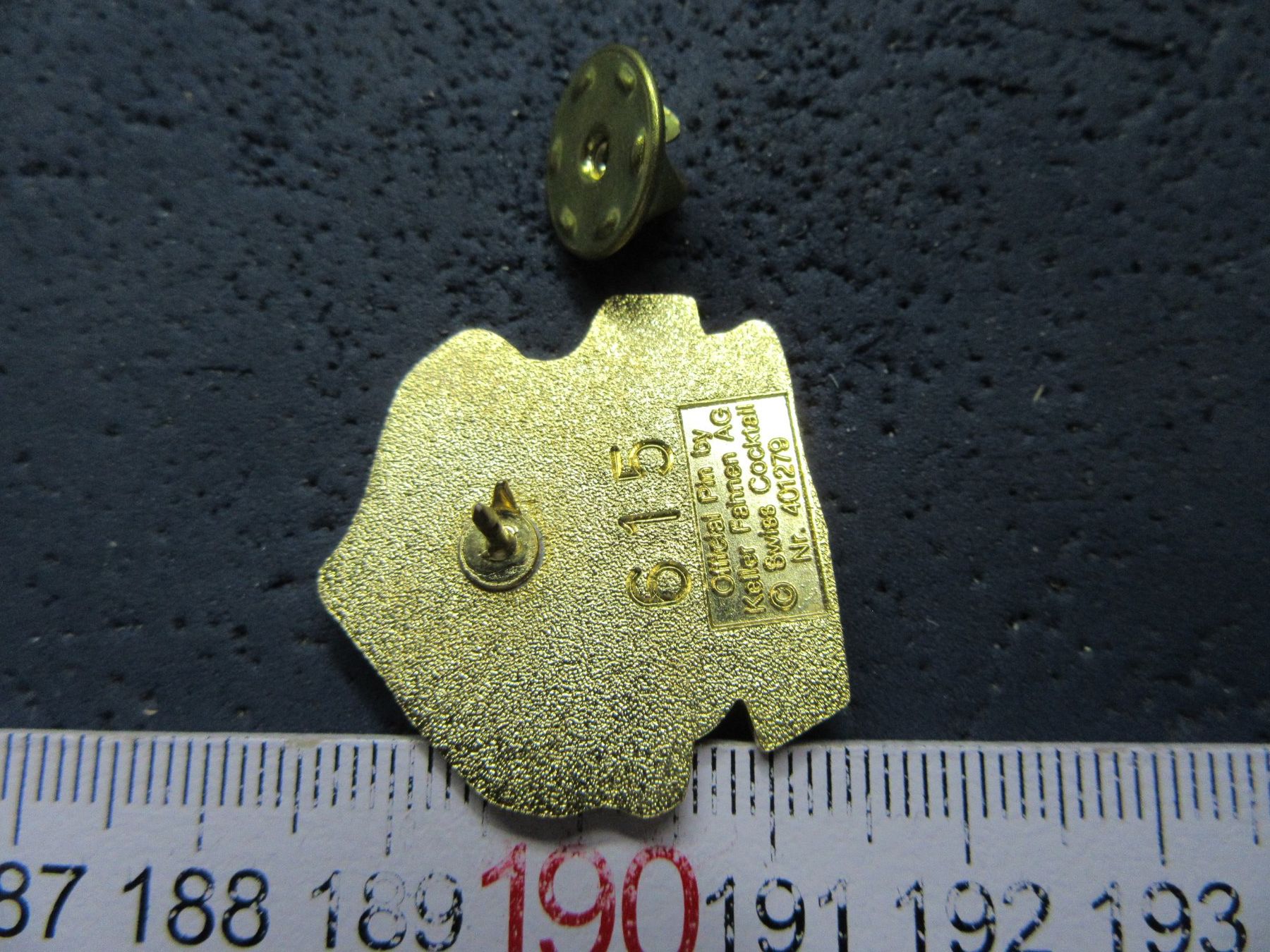 Placchette & Badge: DINO COW PIN ENAMEL SAURIER KUH – Usato da Ettingen venduto da Hausi4711 1