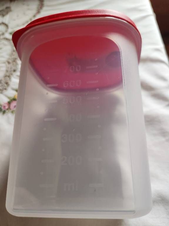 Tupperware Behälter & Ähnliches: Tupperware Slim Krug 1l Rot – Gebraucht aus Gstaad von Meiel2020 1