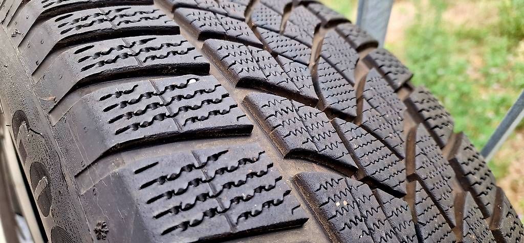 Volkswagen Pneus & Kompletträder: Winterräder ID Buzz Kompletträder – Gebraucht aus Klingnau von Kiwa 3