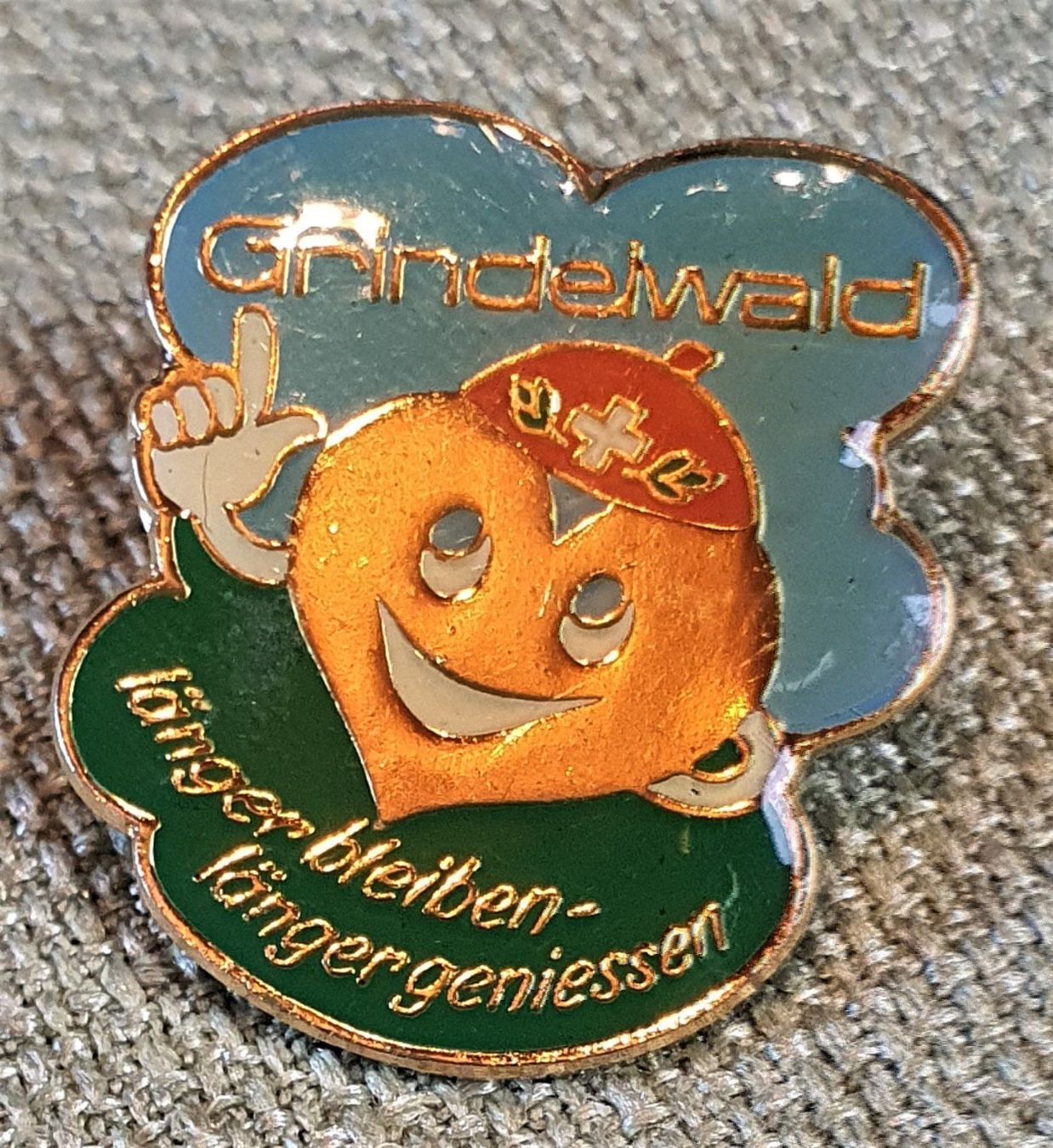 Placchette & Badge: B190 - Pin Grindelwald Schweiz Herz – Usato da Reinach BL venduto da Boston-Verkauf