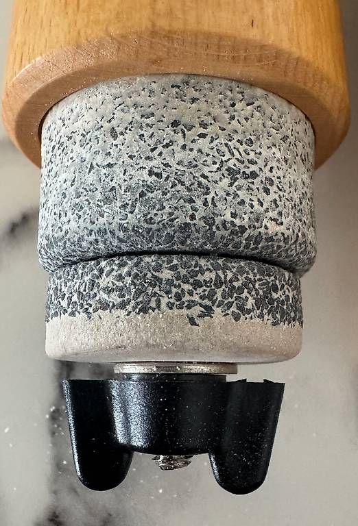 Elettrodomestici da cucina: Moulin à grains Schnitzer "Ligno petit" - Getreidemühle – Usato da Bettens venduto da Banjo 4