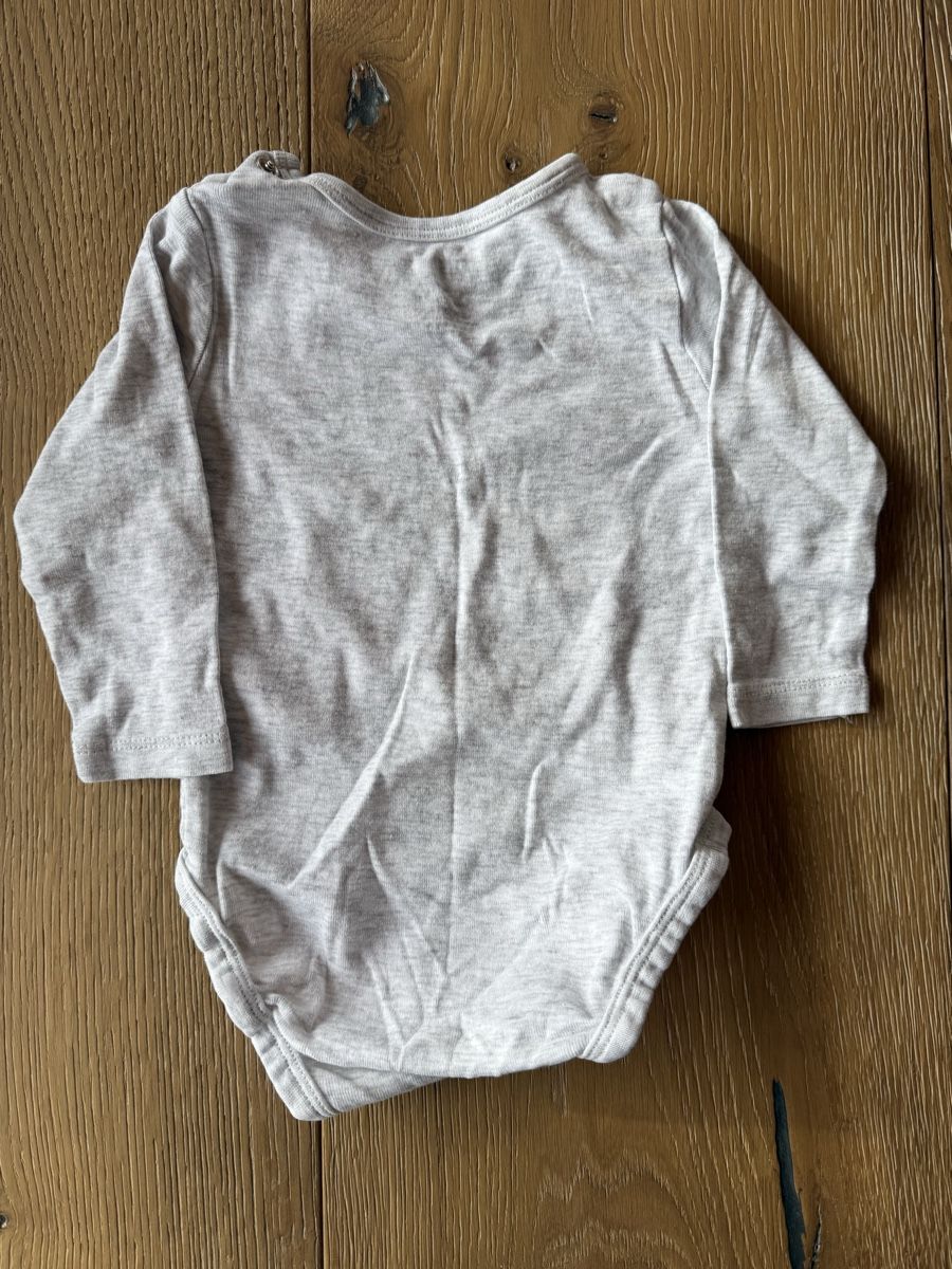 H&M Biancheria intima: Hellgraues Unibody Grösse 68 – Usato da Pragg-Jenaz venduto da gobrist 1