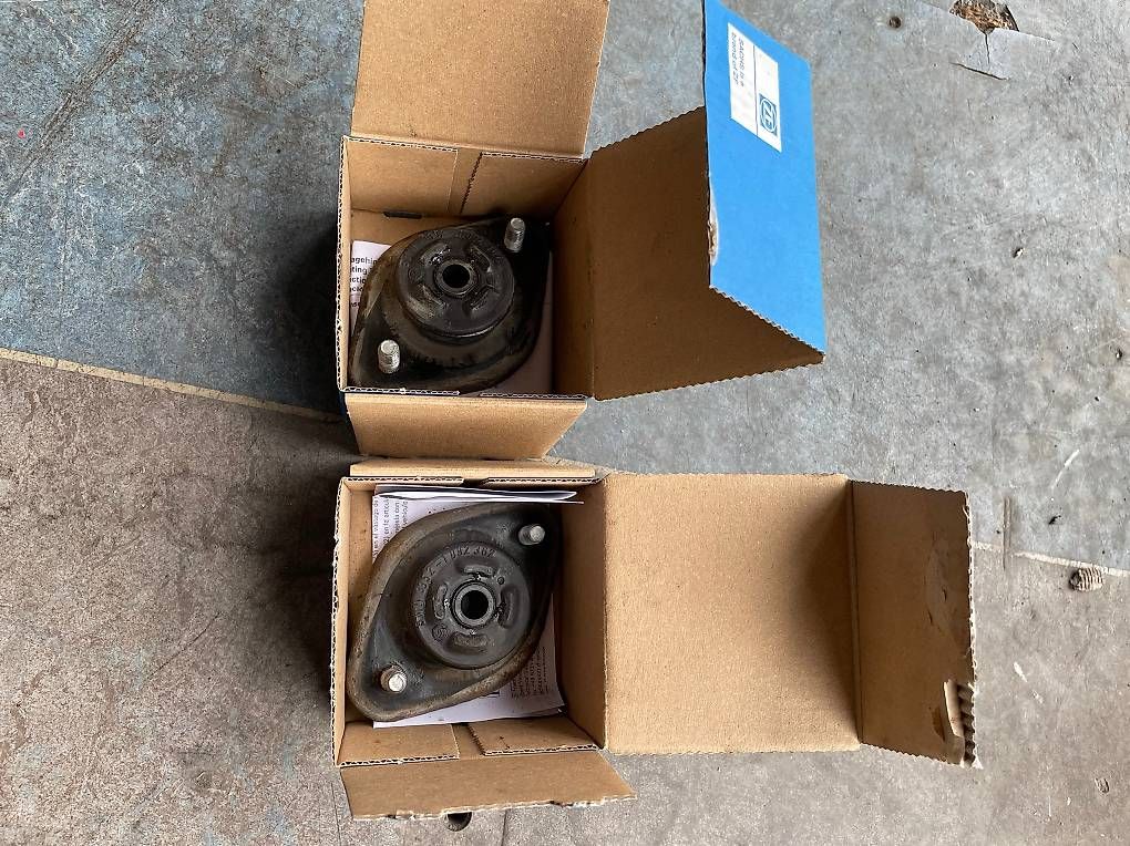 Toutes les pièces auto: Bmw e36 Teile Seiten-Schwelle Domlager – D'occasion à Uttigen par power87 1
