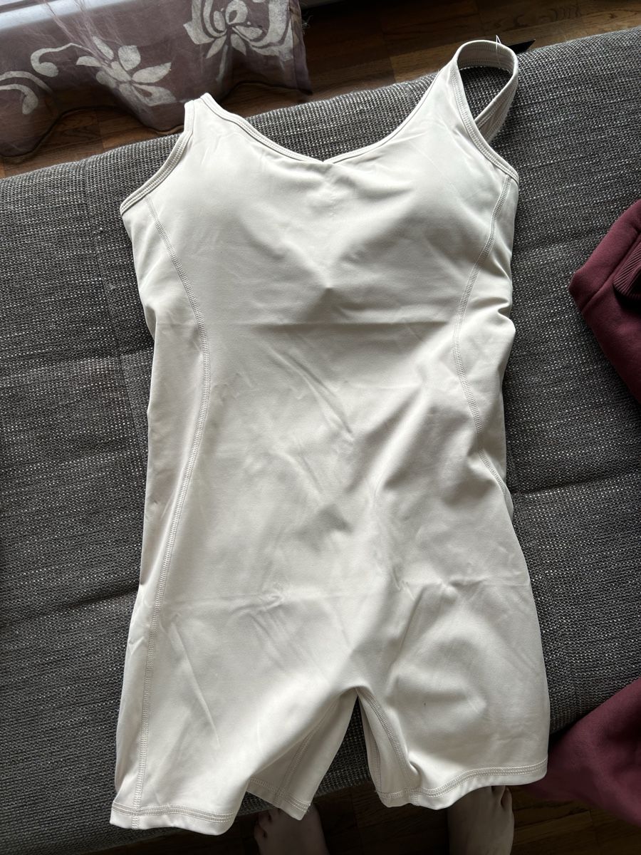 Oace Leggings: Oace jumpsuit M neu mit Etikett – Neu und originalverpackt aus Dussnang von lea_6clh