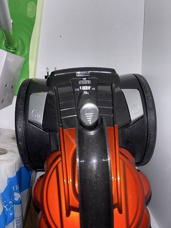 Aspirapolveri & Accessori: Staubsauger – Usato da Uster venduto da yas_8zmn 1