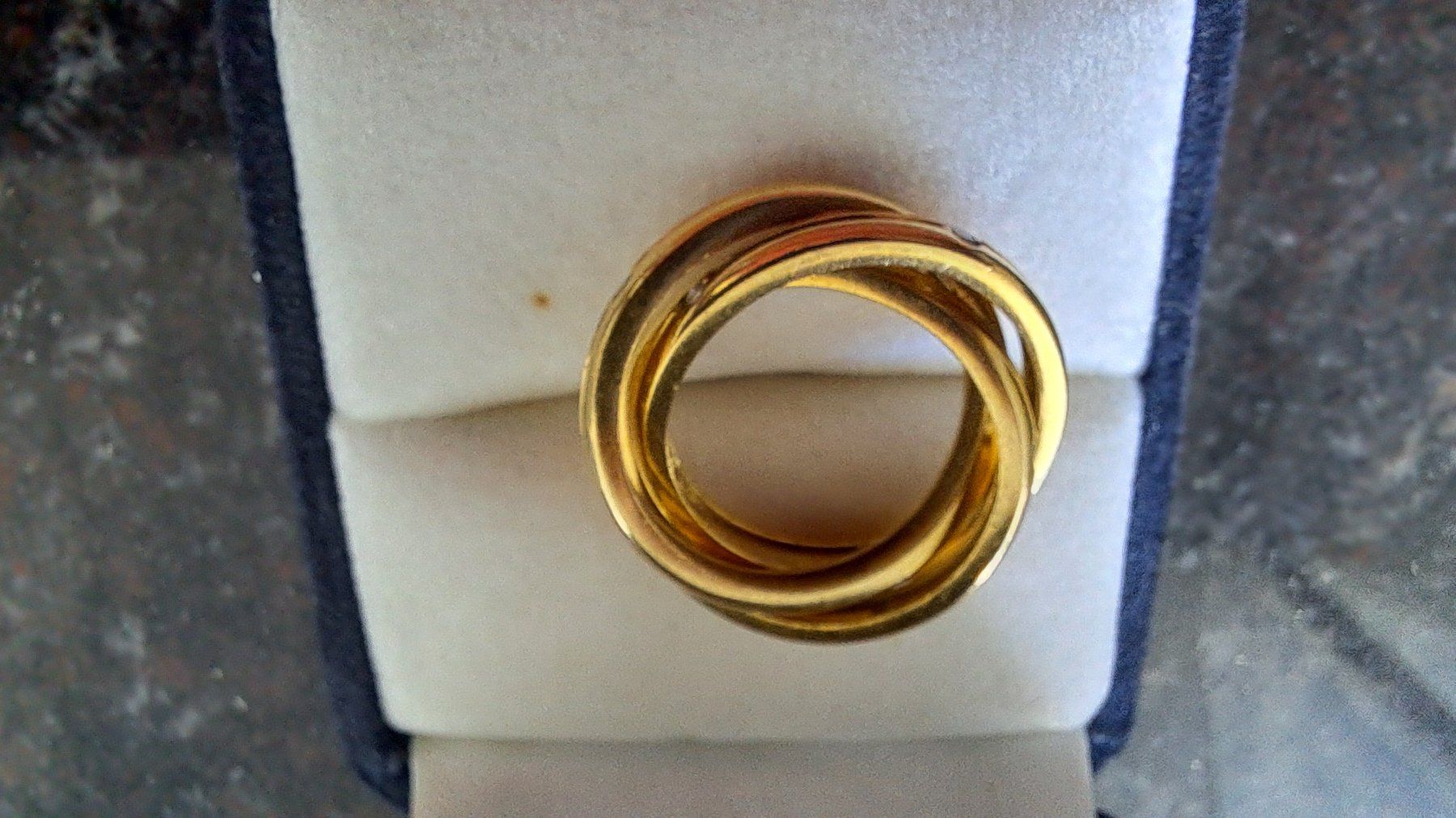 Cartier Bagues: Cartier 3er Ring mit Diamanten – D'occasion à Pfäffikon ZH par Valsangiaccomo 1