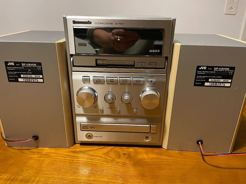 Sistemi audio & multimediali: Panasonic CD Stereosystem SA-PMX1 – Usato da Ittigen venduto da son_w9mz 1