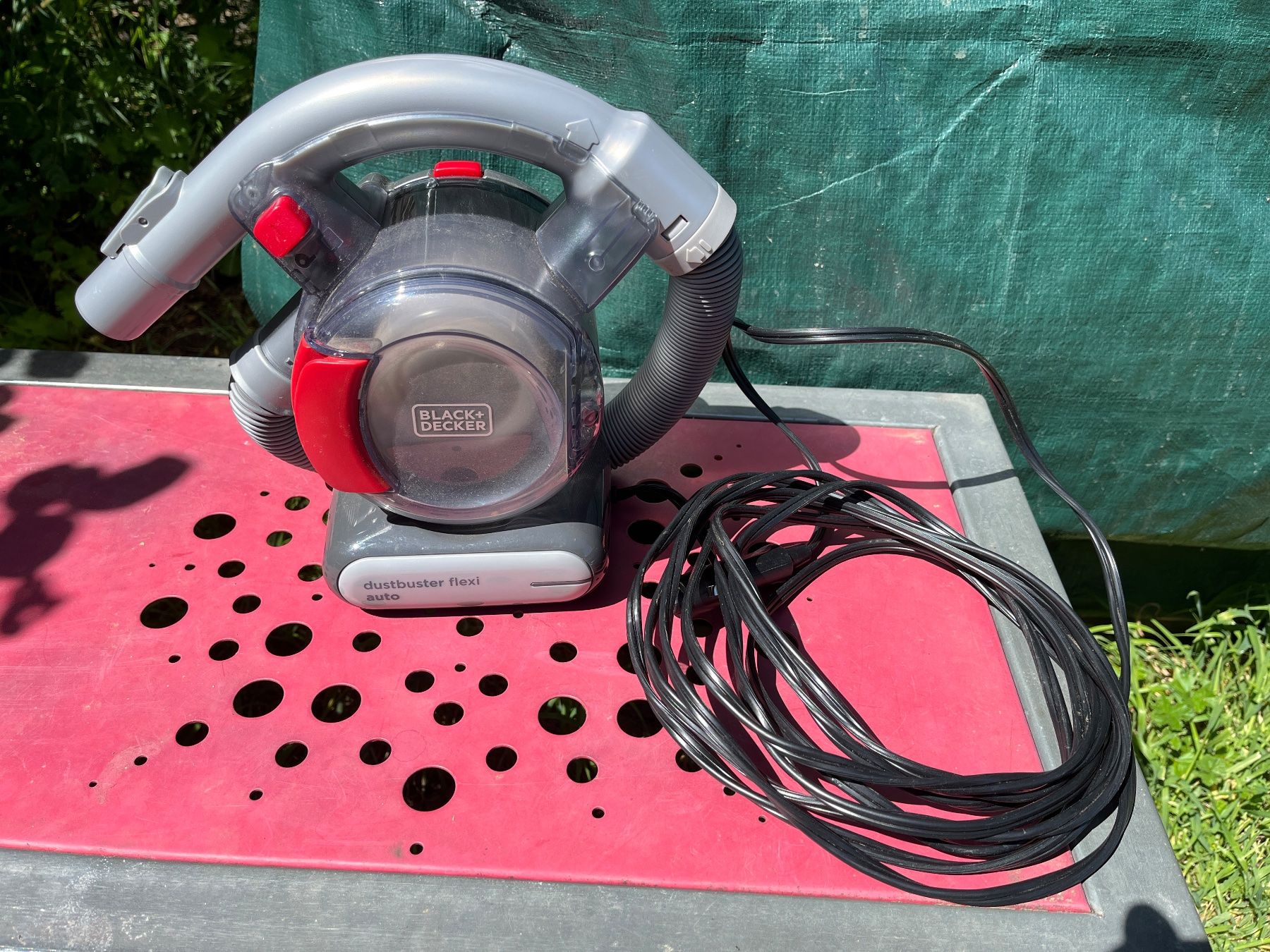 Aspirapolveri & Accessori: Black+Decker Autostaubsauger – Usato da Erlenbach i.S. venduto da Mozes 2