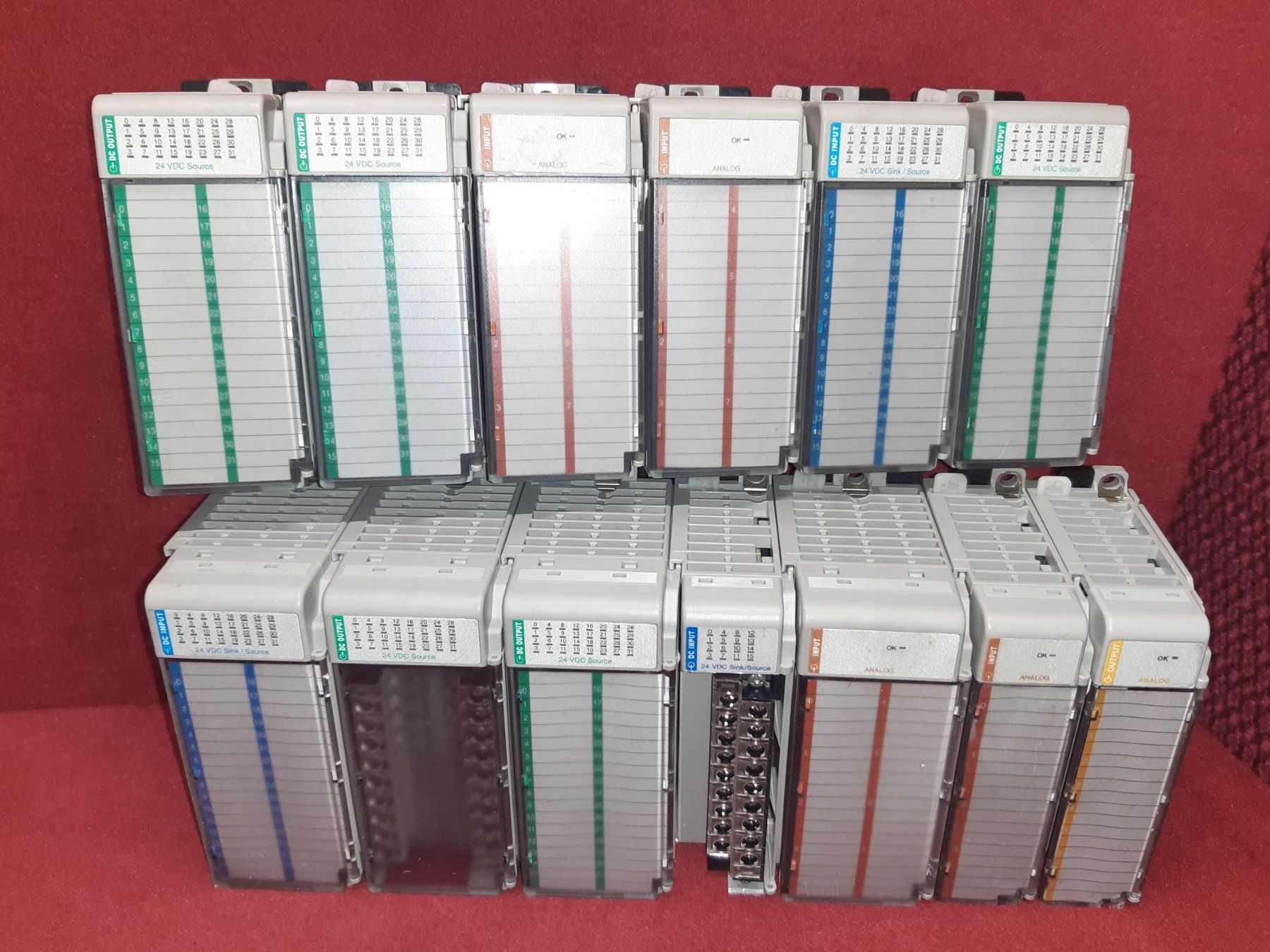 Componenti elettronici: Diverse Ein- und Ausgangsmodule, analog und digital von A&B – Usato da Lohn-Ammannsegg venduto da Molch7 1
