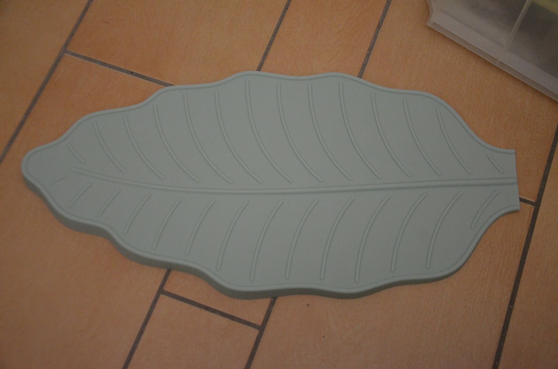 Toutes les décorations: PLASTICK TEPPICHE TELLER KUCHE - CM 60X30 NEU – Neuf avec emballage d'origine à Chiasso par Dolly015