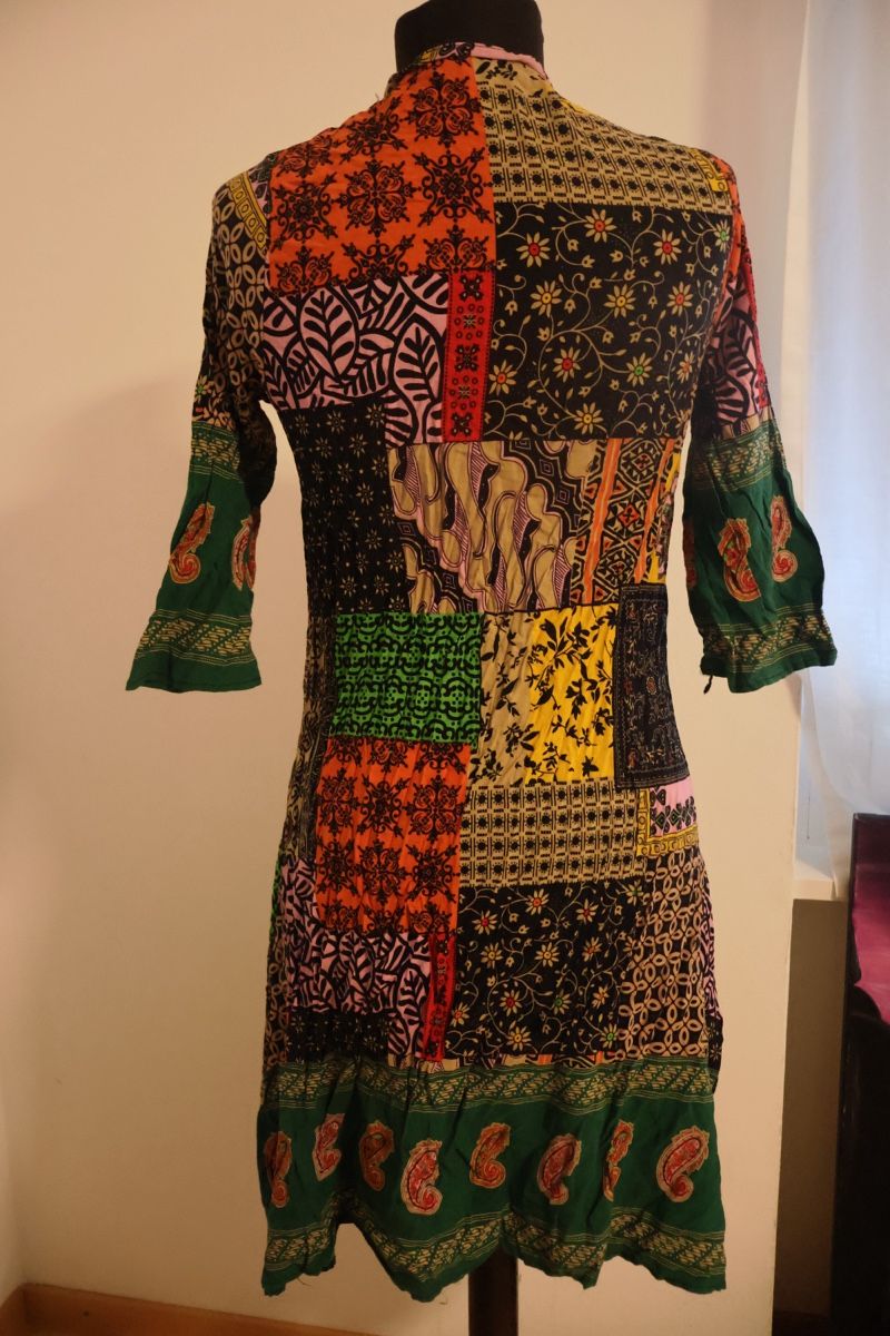 Robes: Kleid Patchwork-Stil bunt Grösse gebraucht – Neuf (Voir description) à Bösingen par ash_jnn8 3