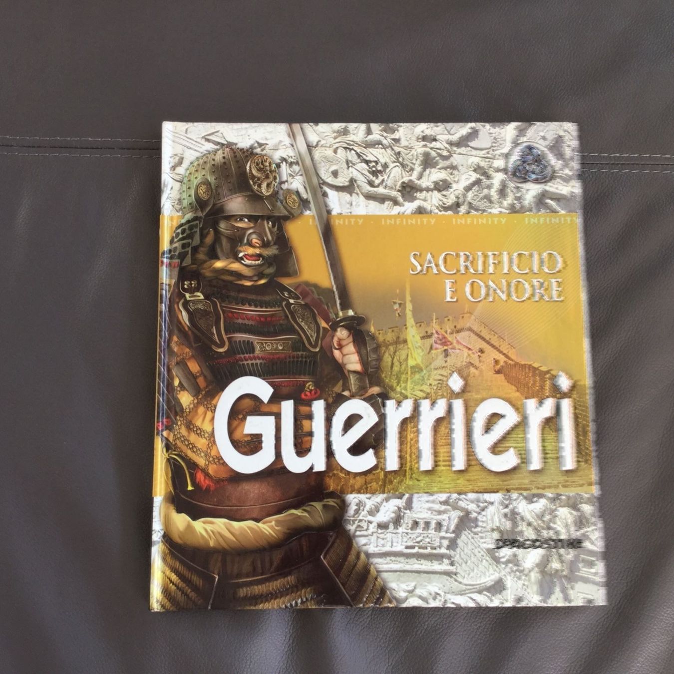 Libri: Sacrificio e onore Guerrieri – Usato da Horw venduto da Benny017