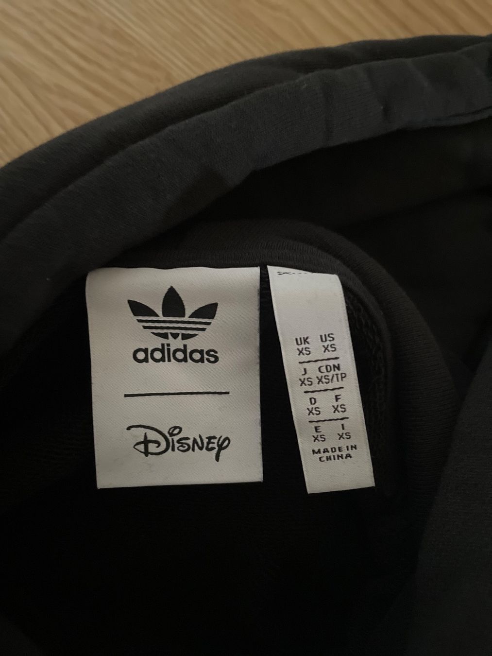 Adidas Maglioni & Felpe: Adidas x Disney Kapuzenpullover Goofy - Gr XS – Nuovo (secondo la descrizione) da Brüttisellen venduto da ThommyK 1