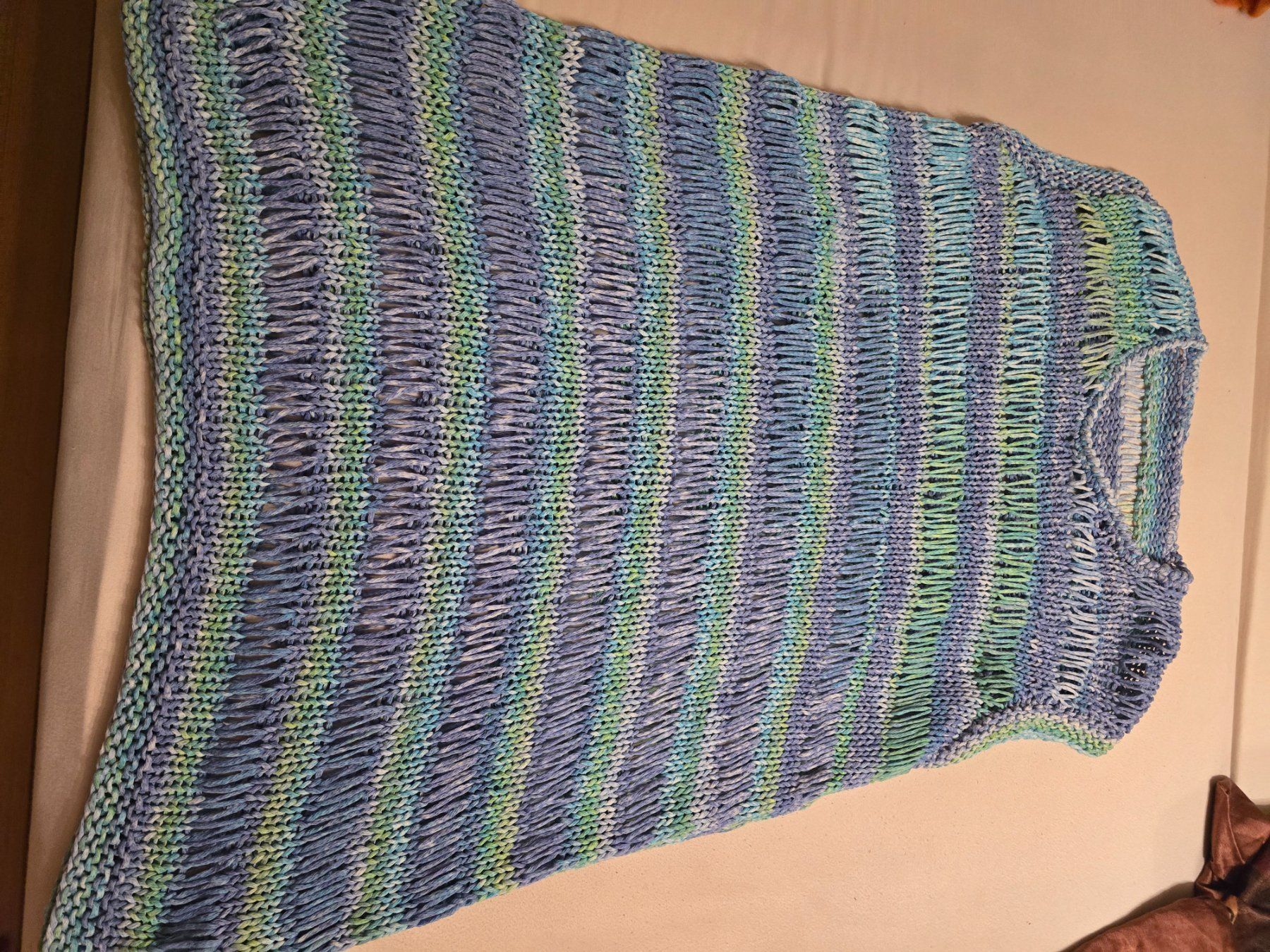 Maglioni & Felpe: Handgestrickter pullover – Nuovo e nell'imballaggio originale da Matten b. Interlaken venduto da goldhase02